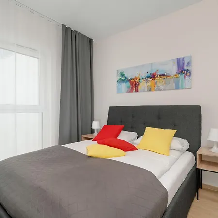 Apartment Old Market Square Modern In By Renters Poznan