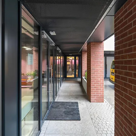 Old Market Square Modern In By Renters